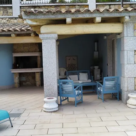 Casa Sinzias Con Piscina 9 Posti Letto Castiadas