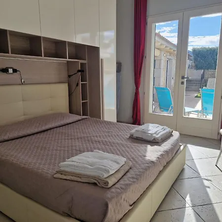 Casa Sinzias Con Piscina 9 Posti Letto Castiadas
