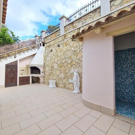 Casa Sinzias Con Piscina 9 Posti Letto Holiday home