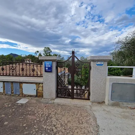 Casa de Férias Casa Sinzias Con Piscina 9 Posti Letto Castiadas