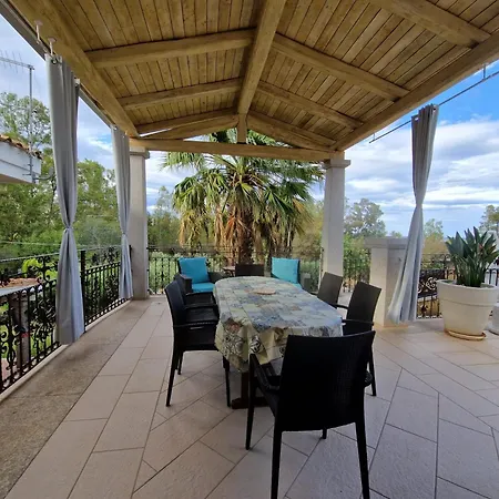 Casa Sinzias Con Piscina 9 Posti Letto