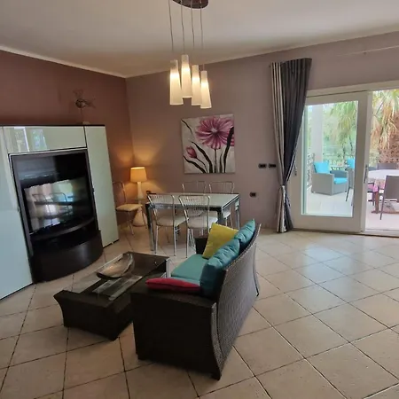 Casa Sinzias Con Piscina 9 Posti Letto * Castiadas