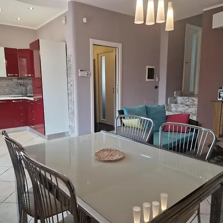 Casa Sinzias Con Piscina 9 Posti Letto Casa de Férias Castiadas