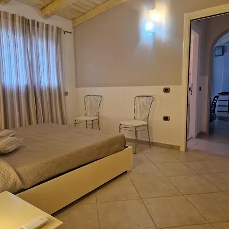 Casa Sinzias Con Piscina 9 Posti Letto Castiadas