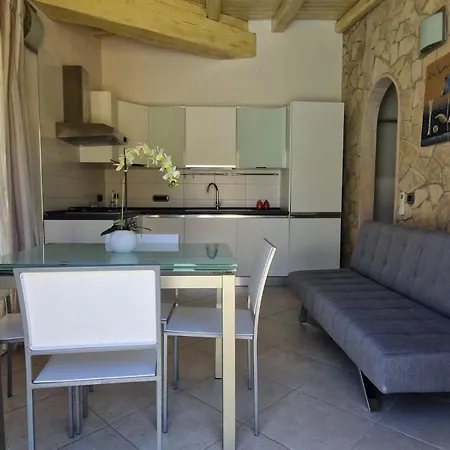 Casa Sinzias Con Piscina 9 Posti Letto Casa de Férias Castiadas