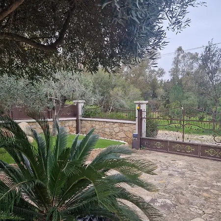 Casa Sinzias Con Piscina 9 Posti Letto
