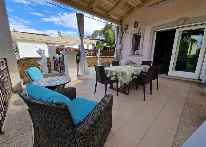Casa Sinzias Con Piscina 9 Posti Letto * Castiadas